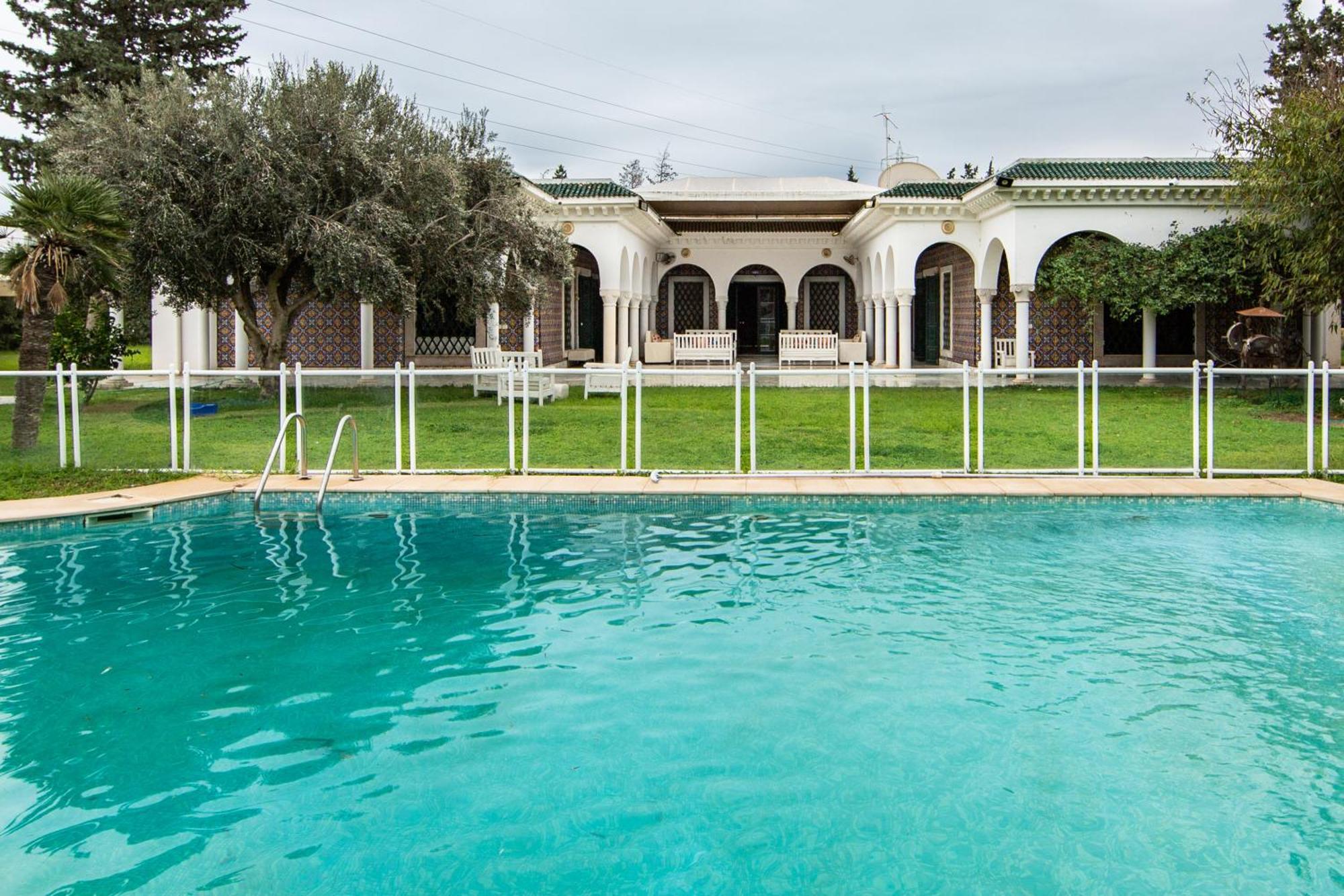 Appartement Prive Dans Une Grande Maison D'Hote La Marsa Esterno foto